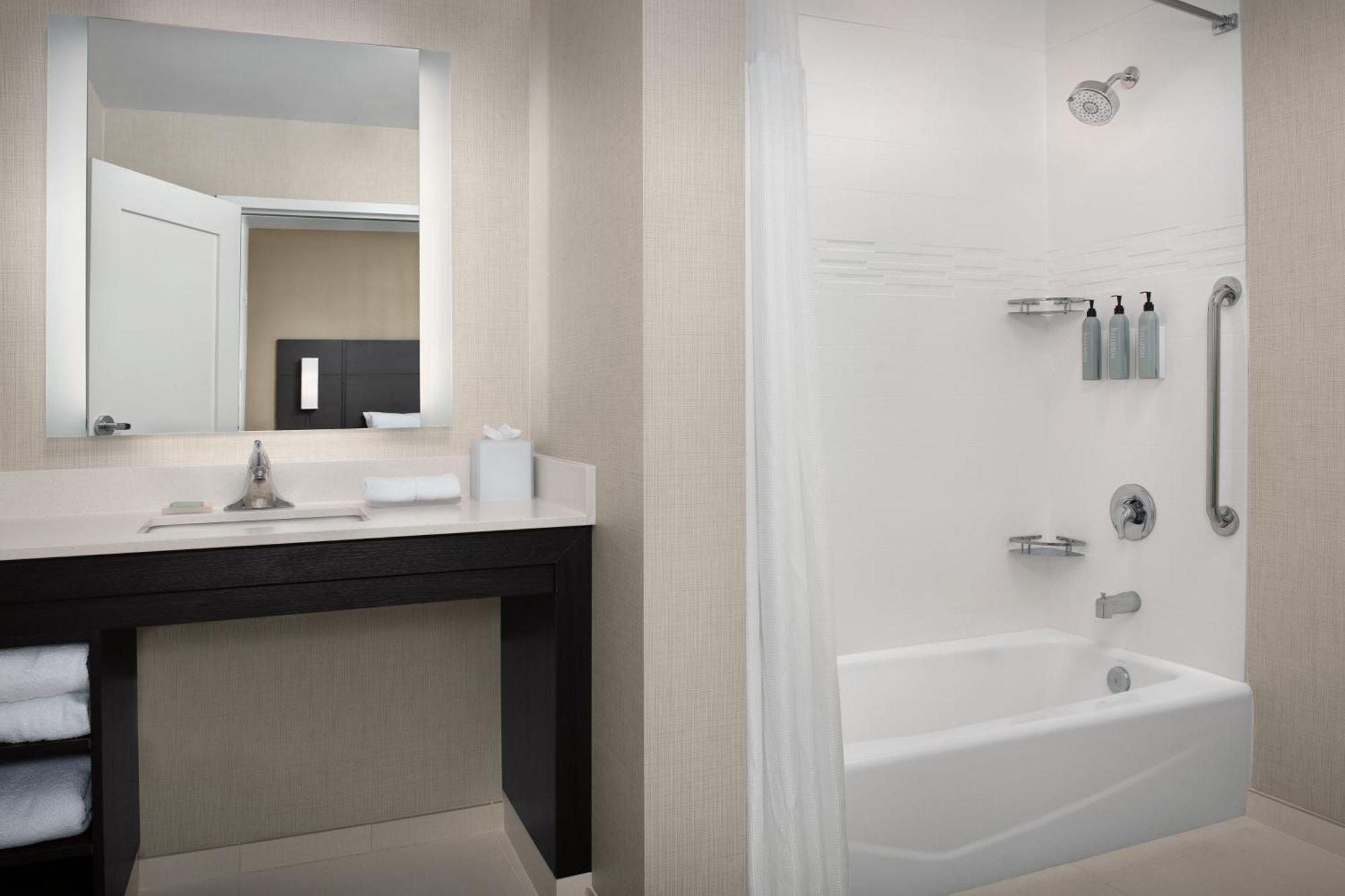 Residence Inn By Marriott Fresno クローヴィス エクステリア 写真