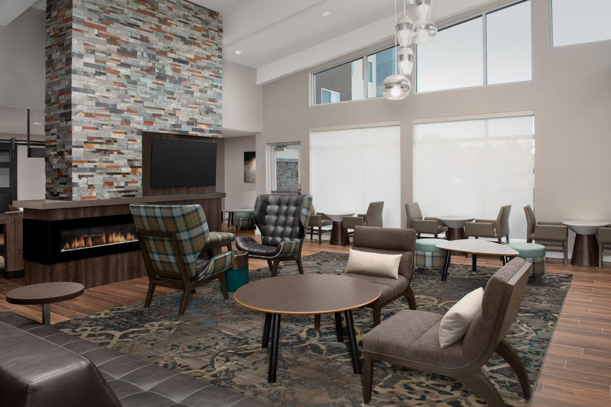 Residence Inn By Marriott Fresno クローヴィス エクステリア 写真